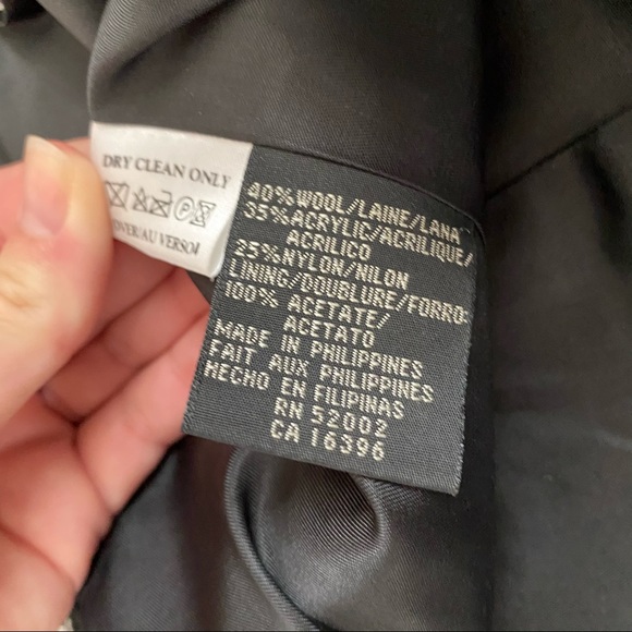 Vintage Liz Claiborne black plaid wool blazer 8P - Picture 4 of 5